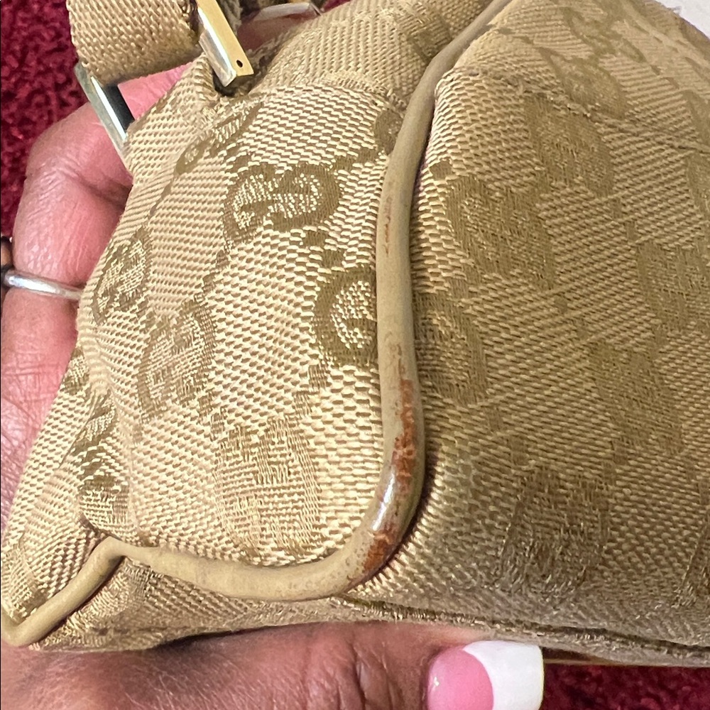GUCCI authentic VINTAGE MONOGRAM HALF MOON MINI POUCHETTE BAG - Picture 12 of 17